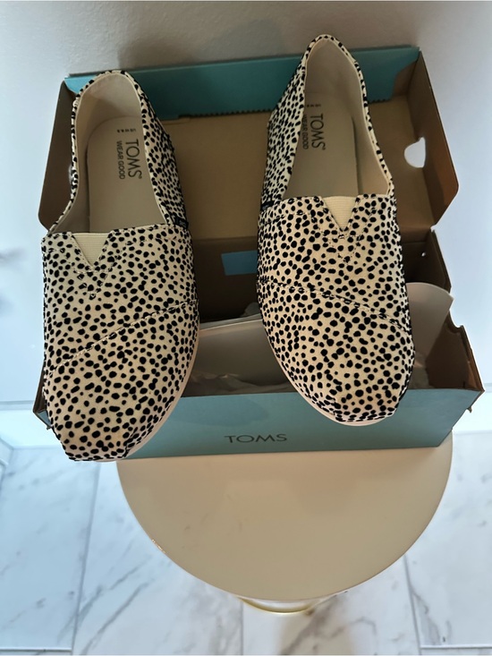 Toms Shoes - TOMS Black and White Spot Print Classic Slip-On Flats